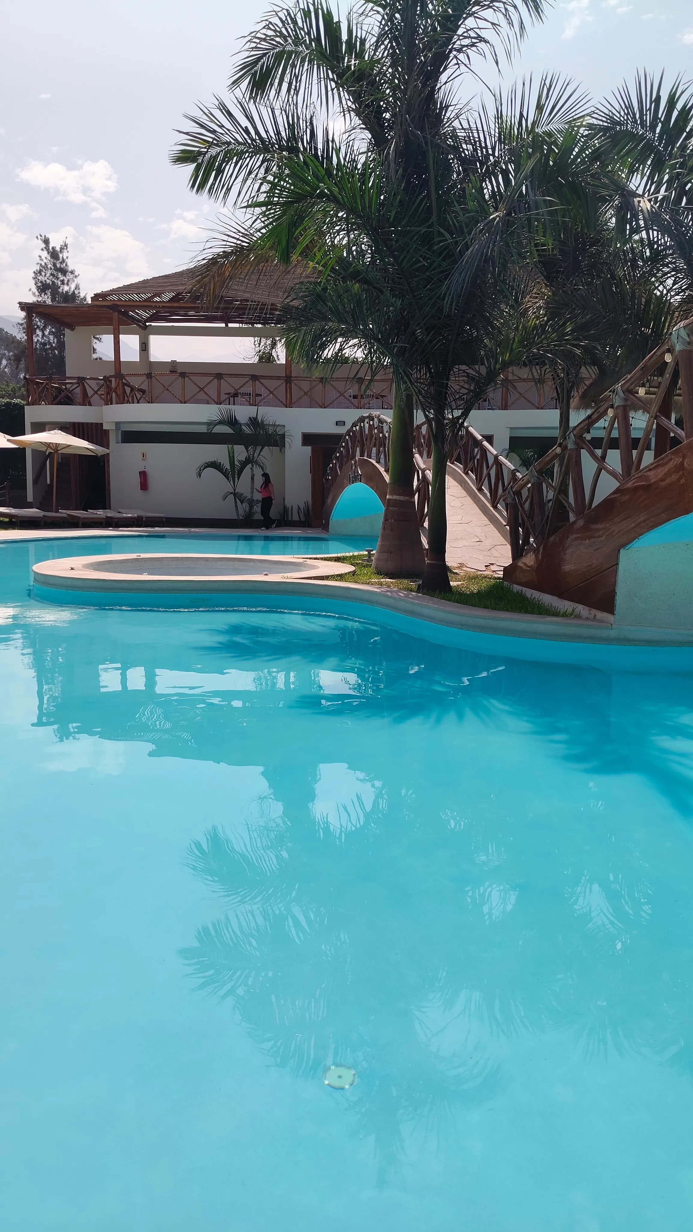 Piscina y Jacuzzi